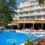 Lotos Hotel 2*